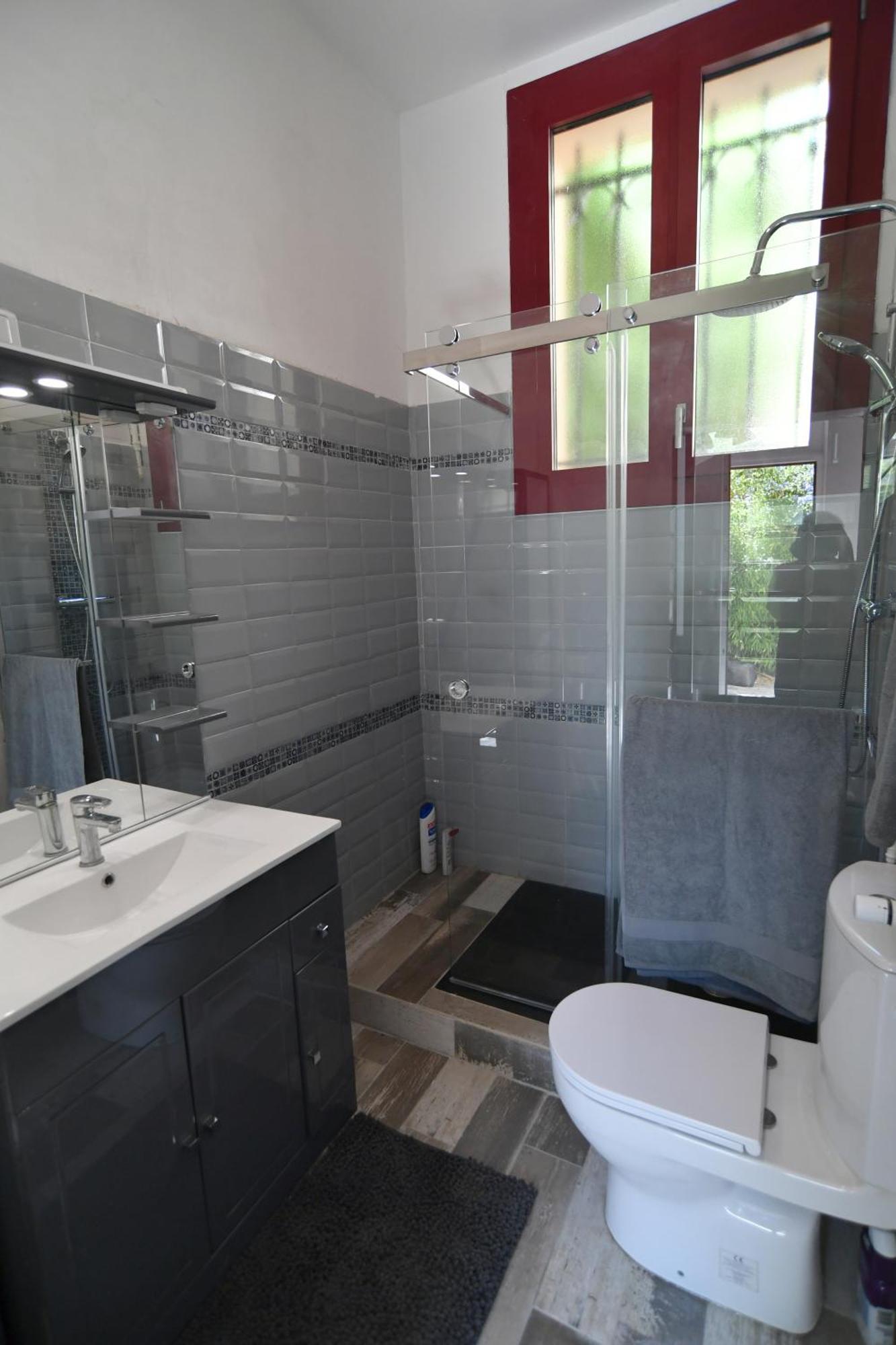 Apartment Loft Idealement Place Mer, Aeroport, Centre